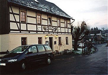 Stammlokal: Zur Hoffnung. Hat aber auch kein besseres Wetter gebracht - trotz jeder Menge Osterwasser.